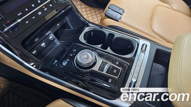 Kia Canival 2023 — photo 12