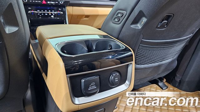 Kia Canival 2023 — photo 20