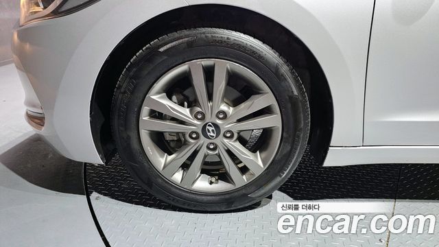 Hyundai AVANTE 2016 — photo 5