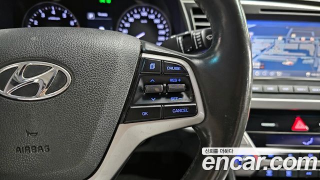 Hyundai AVANTE 2016 — photo 18