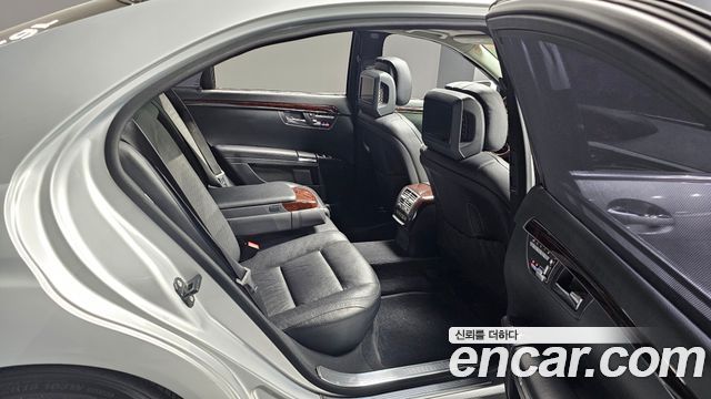 Mercedes-Benz S-Class 2013 — photo 12
