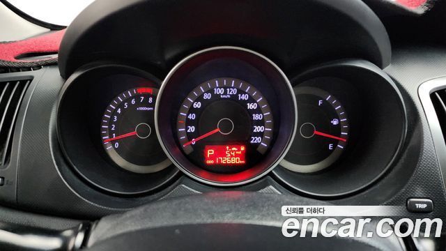 Kia Porte 2011 — photo 8