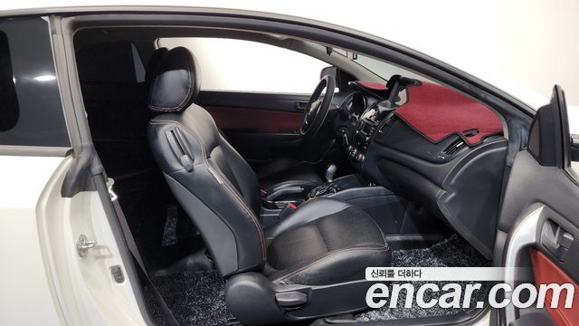 Kia Porte 2011 — photo 11