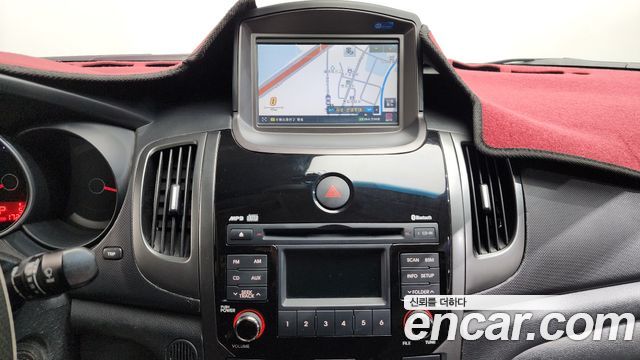Kia Porte 2011 — photo 16