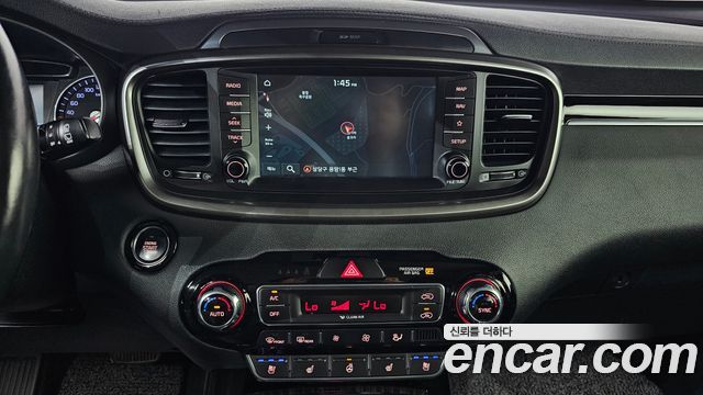 Kia Sorento 2019 — photo 16