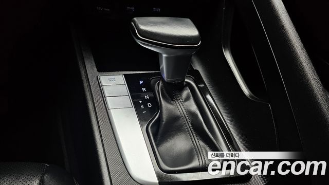 Hyundai AVANTE 2021 — photo 12