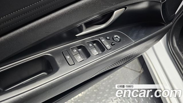 Hyundai AVANTE 2021 — photo 24
