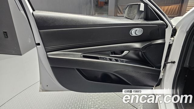 Hyundai AVANTE 2021 — photo 14