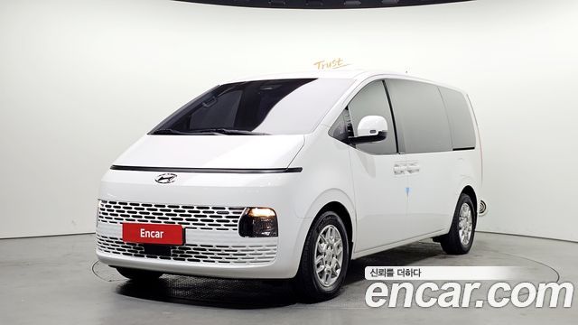 Hyundai Staria 2022 — photo 1