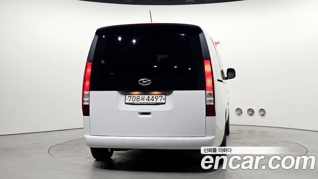 Hyundai Staria 2022 — photo 4
