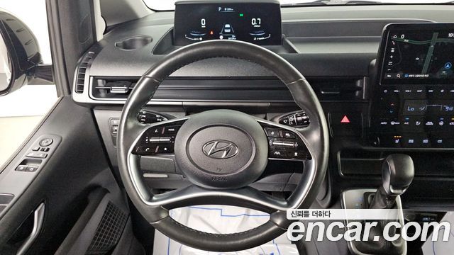 Hyundai Staria 2022 — photo 15