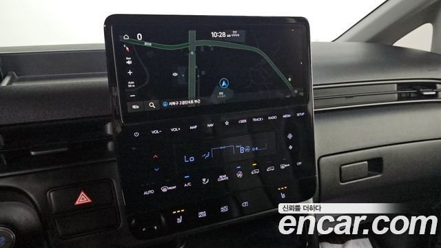 Hyundai Staria 2022 — photo 16