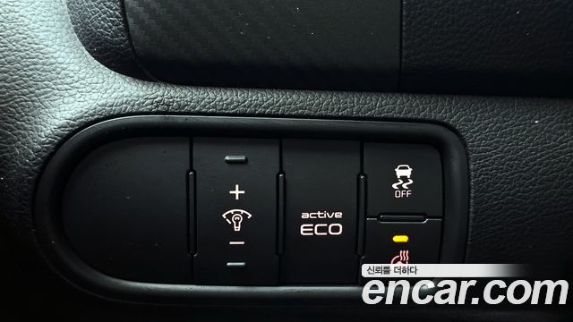 Kia K3 2015 — photo 23