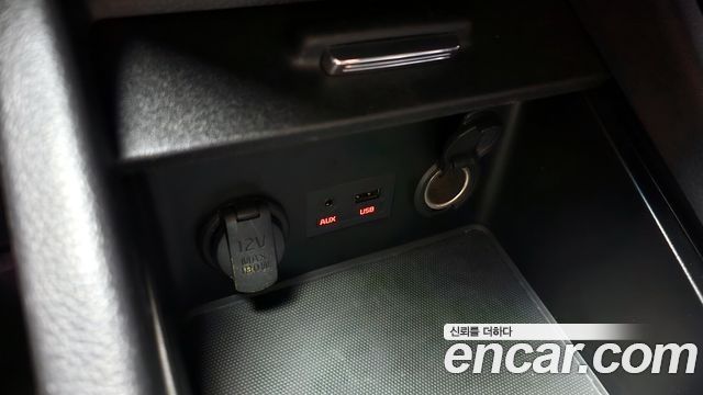 Kia K3 2015 — photo 29