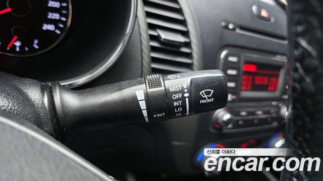 Kia K3 2015 — photo 30