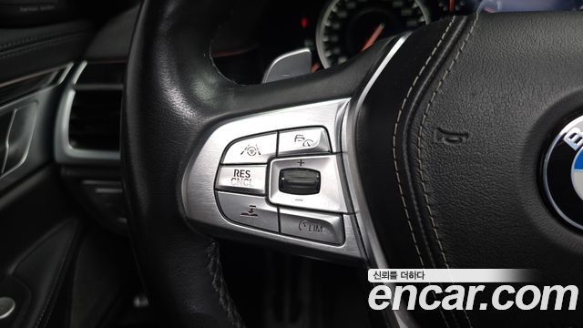 BMW 7-Series 2018 — photo 22