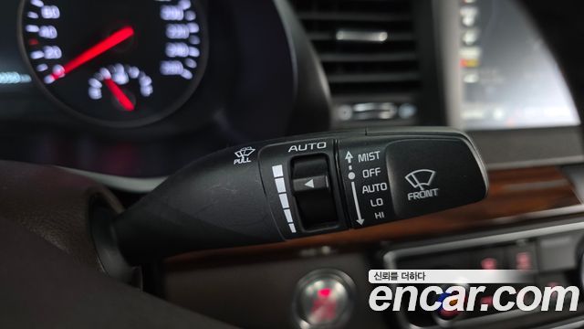 Kia K7 2017 — photo 19