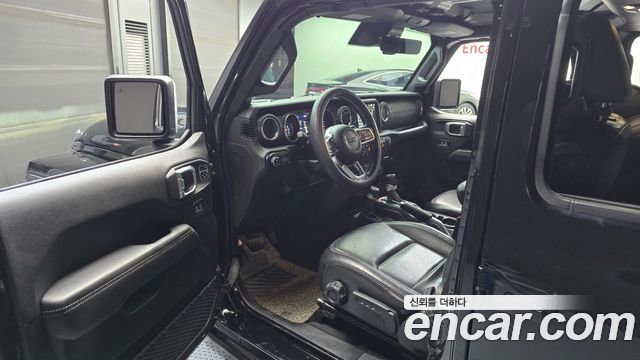Jeep Wrangler 2019 — photo 13