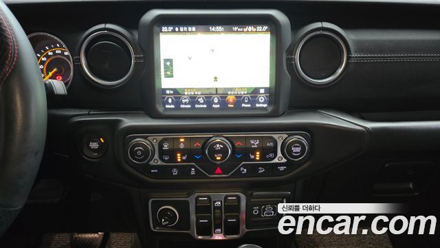 Jeep Wrangler 2019 — photo 23