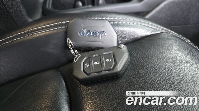Jeep Wrangler 2019 — photo 26