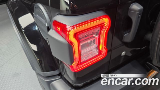 Jeep Wrangler 2019 — photo 9