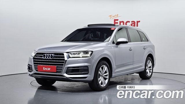 Audi Q7 2019 — photo 1