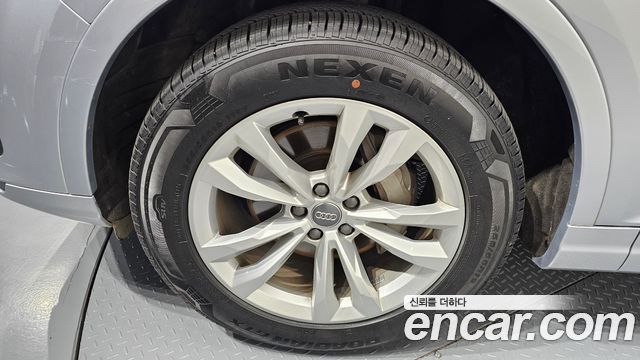 Audi Q7 2019 — photo 5