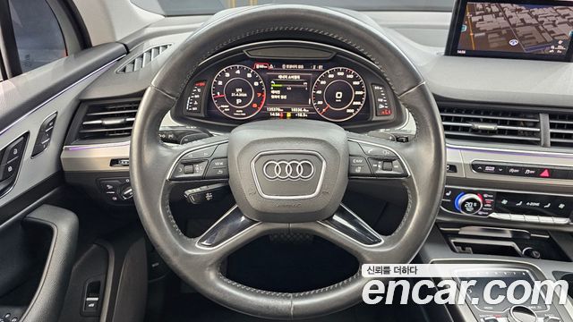 Audi Q7 2019 — photo 13