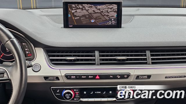 Audi Q7 2019 — photo 14