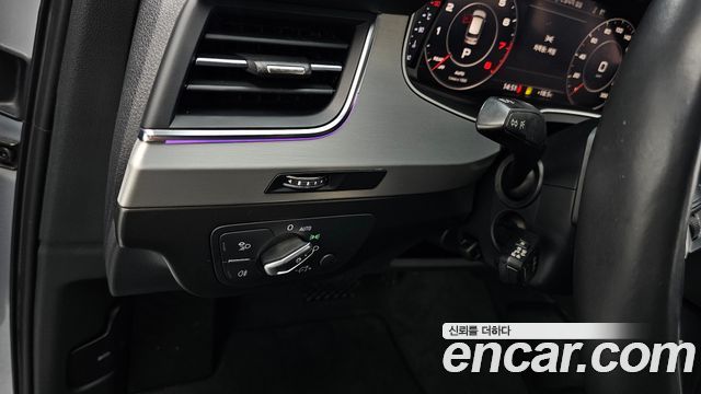Audi Q7 2019 — photo 16