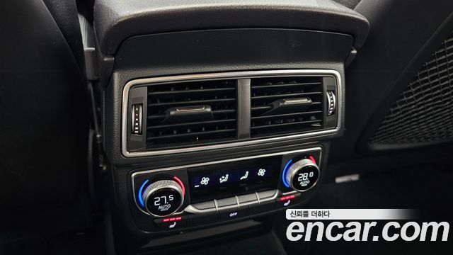 Audi Q7 2019 — photo 18