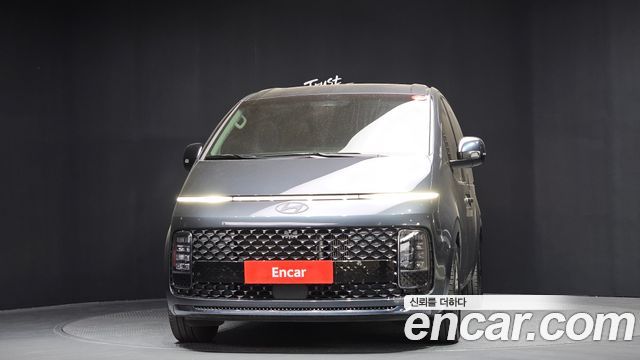 Hyundai Staria 2025 — photo 3