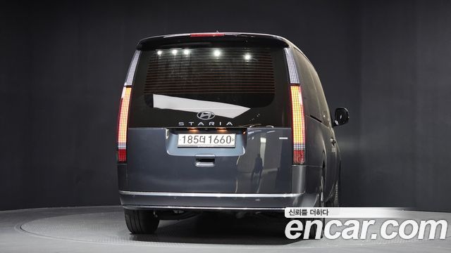 Hyundai Staria 2025 — photo 4