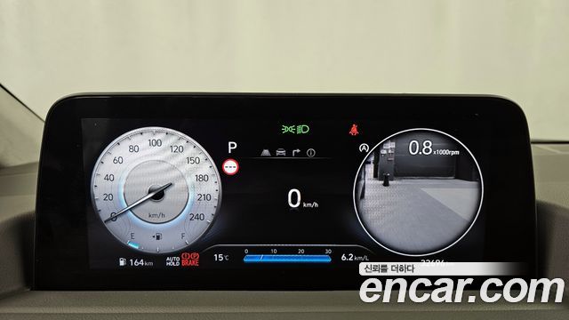 Hyundai Staria 2025 — photo 11