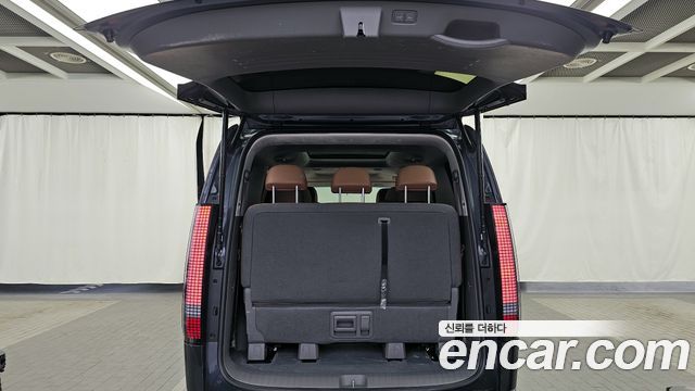 Hyundai Staria 2025 — photo 26