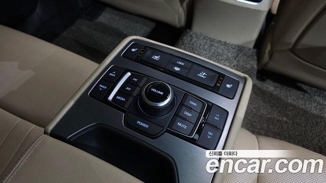 Hyundai Genesis 2016 — photo 16