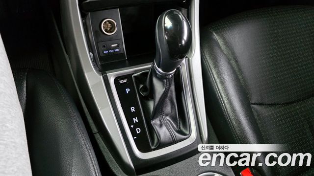 Hyundai AVANTE 2015 — photo 12