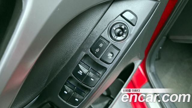 Hyundai AVANTE 2015 — photo 19