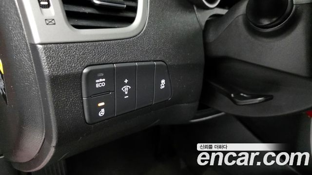 Hyundai AVANTE 2015 — photo 20