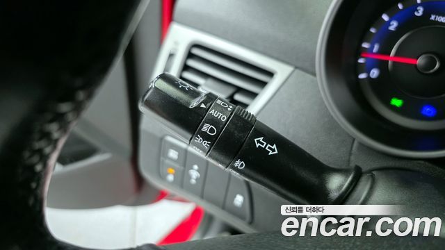 Hyundai AVANTE 2015 — photo 21