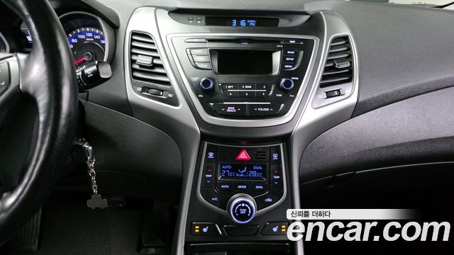 Hyundai AVANTE 2015 — photo 25