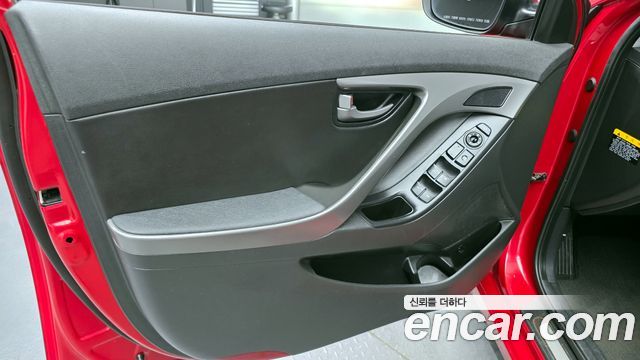Hyundai AVANTE 2015 — photo 14
