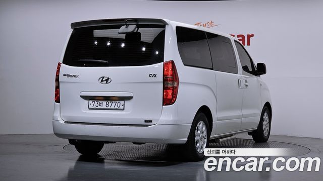 Hyundai Starex 2011 — photo 2