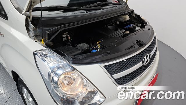 Hyundai Starex 2011 — photo 6