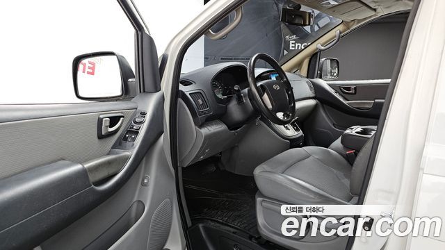Hyundai Starex 2011 — photo 10