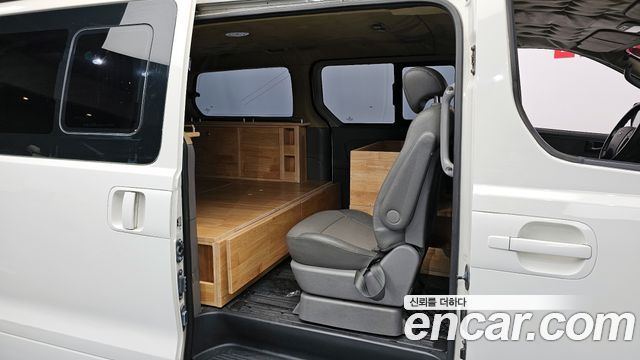 Hyundai Starex 2011 — photo 11