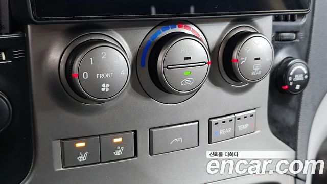 Hyundai Starex 2011 — photo 12