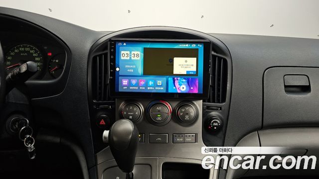 Hyundai Starex 2011 — photo 20