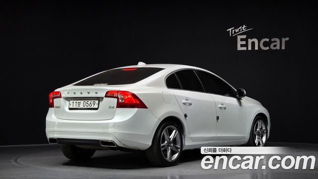 Volvo S60 2016 — photo 2