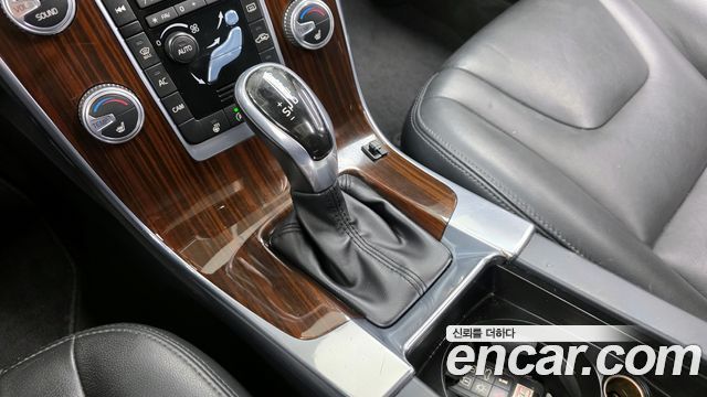 Volvo S60 2016 — photo 9